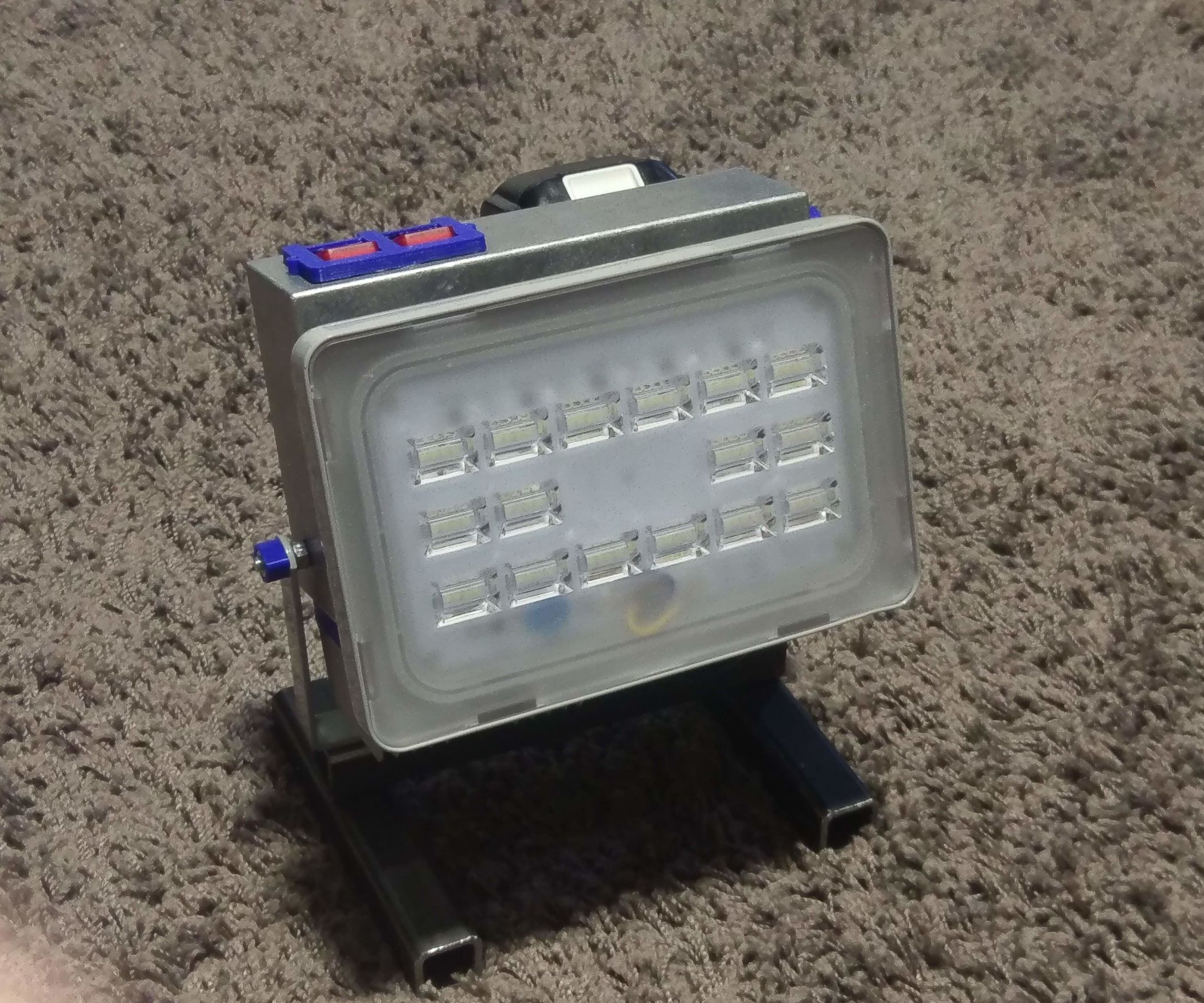 DIY 18V Makita Work Light 9 Steps (with Pictures) Instructables