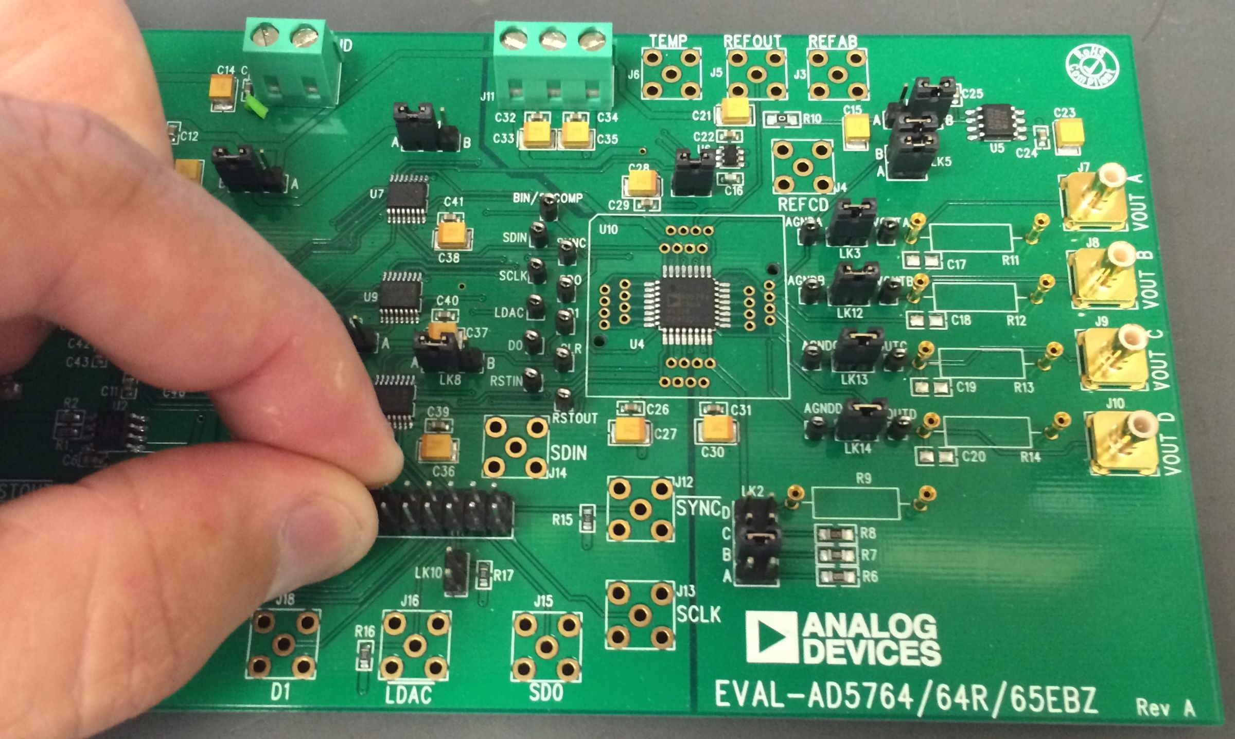 OpenDAC Seekat: 8-channel, 16-bit, Low-cost Laboratory DAC : 8 Steps ...