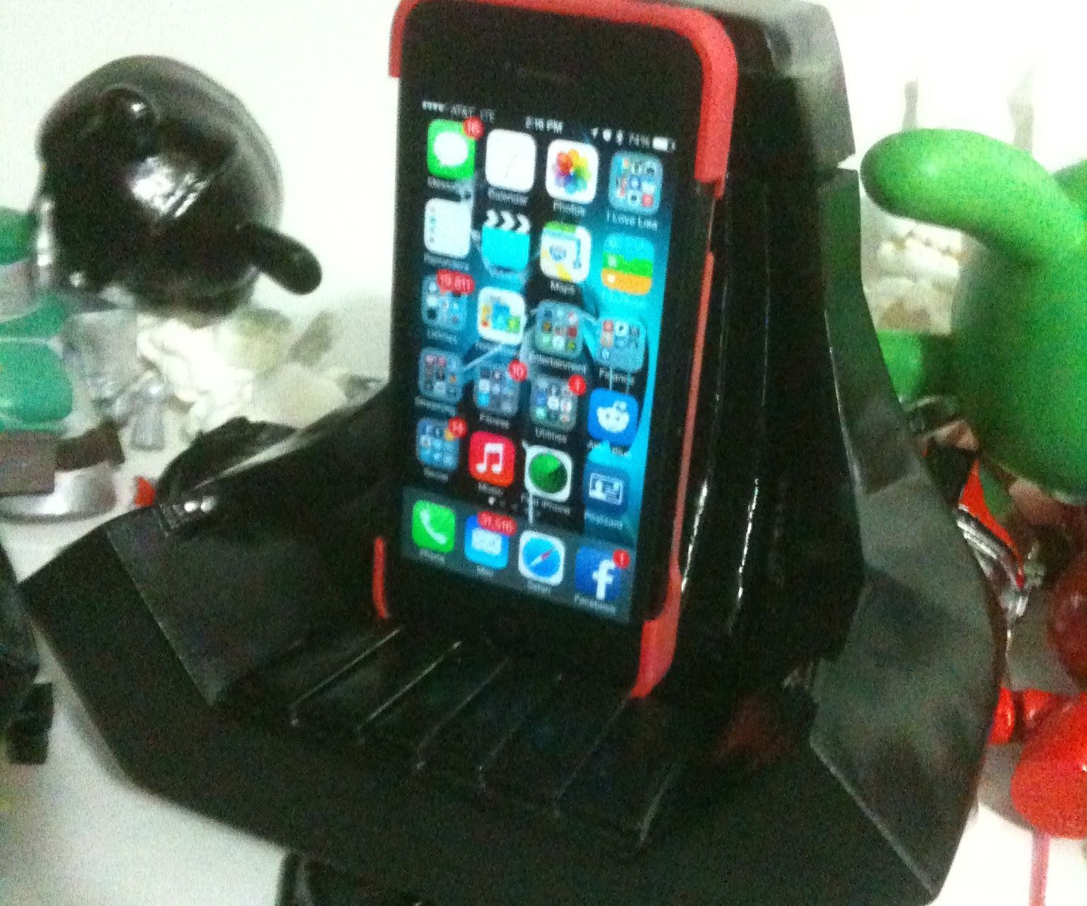 Imperial Throne Phone Docking Station