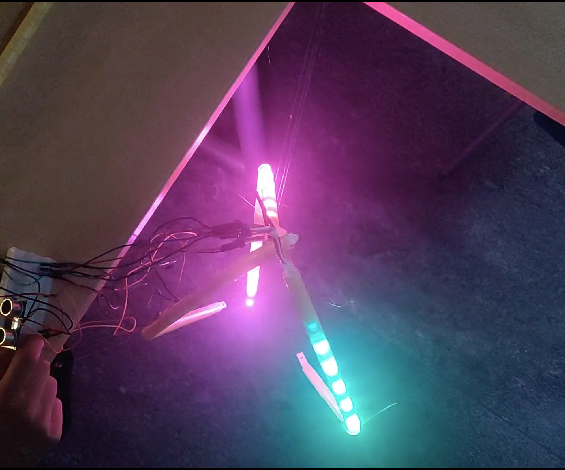 Claw Using LED's and Servo's