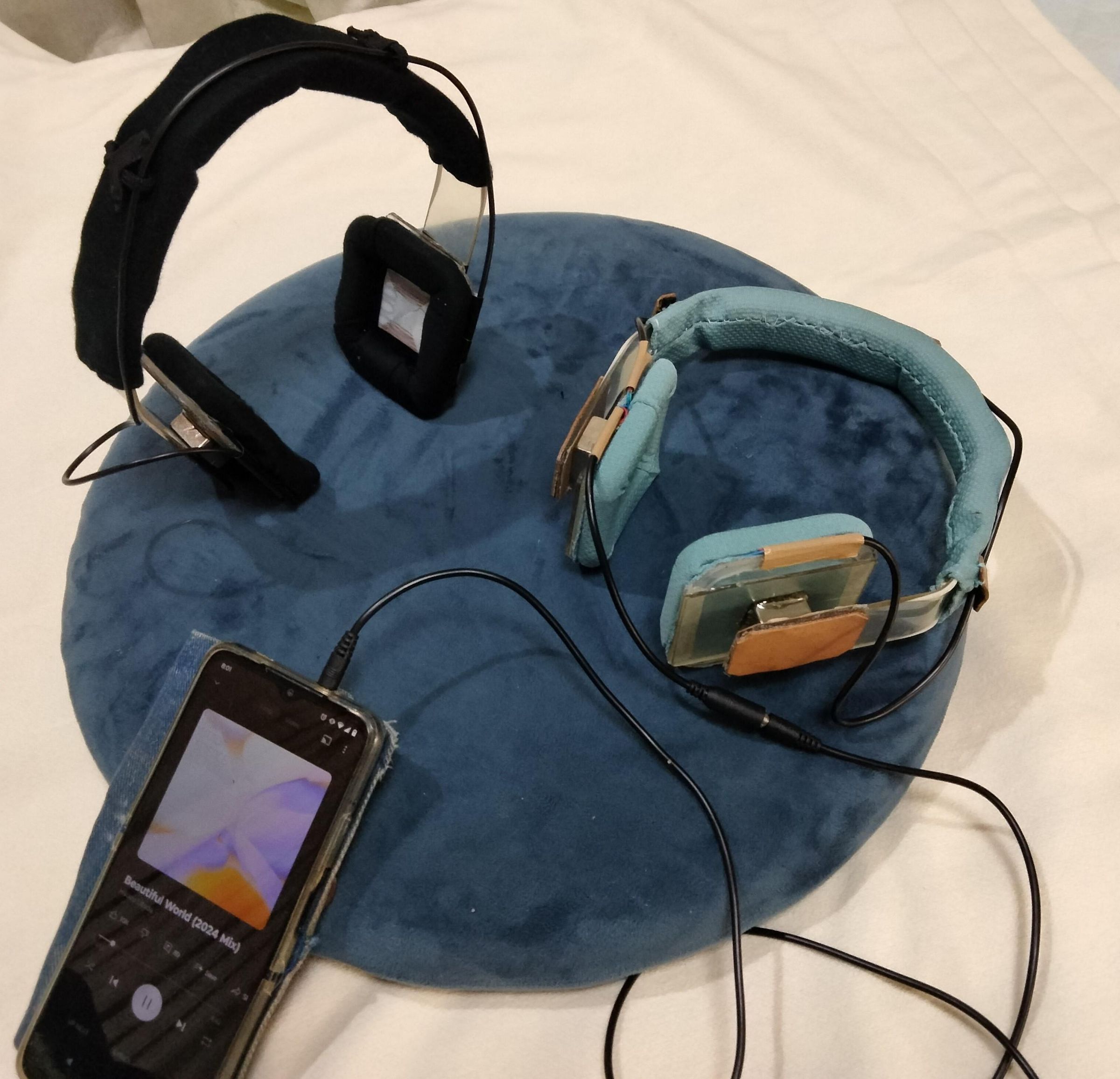 Simple Planar Magnetic Headphones
