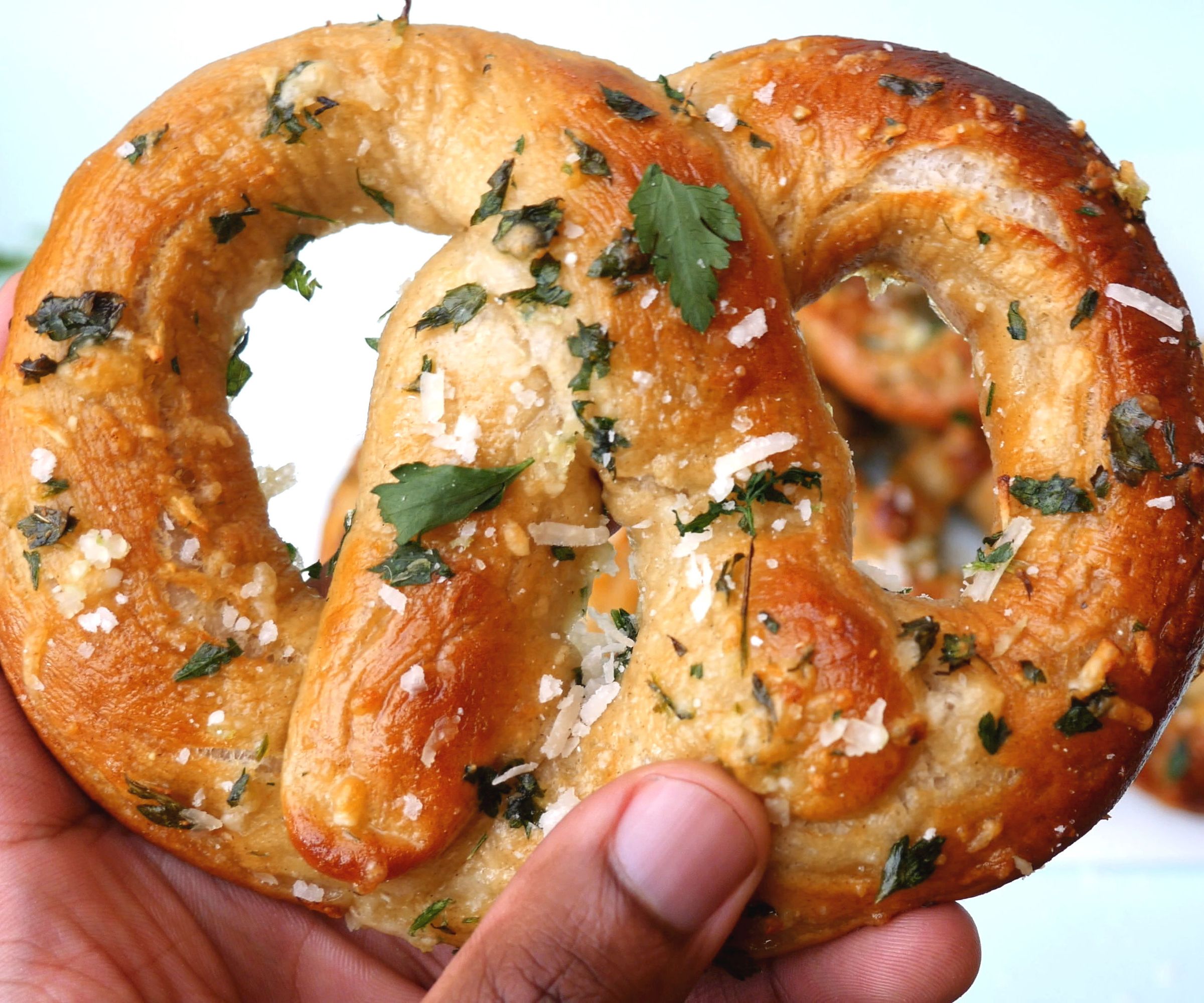 SOFT GARLIC PARMESAN PRETZELS