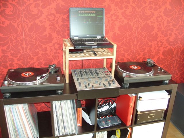 Simple and Cheap DJ Laptop Shelf