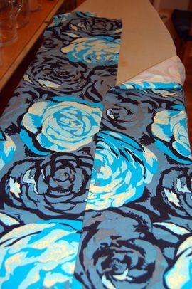 how to sew a rocker on dress blues Womens L'Artiste Chino Flower Leather Clogs  Spring Step Shoes