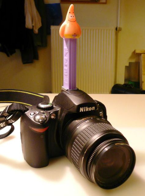 PEZ Attachment for Camera With "Hot Shoe"