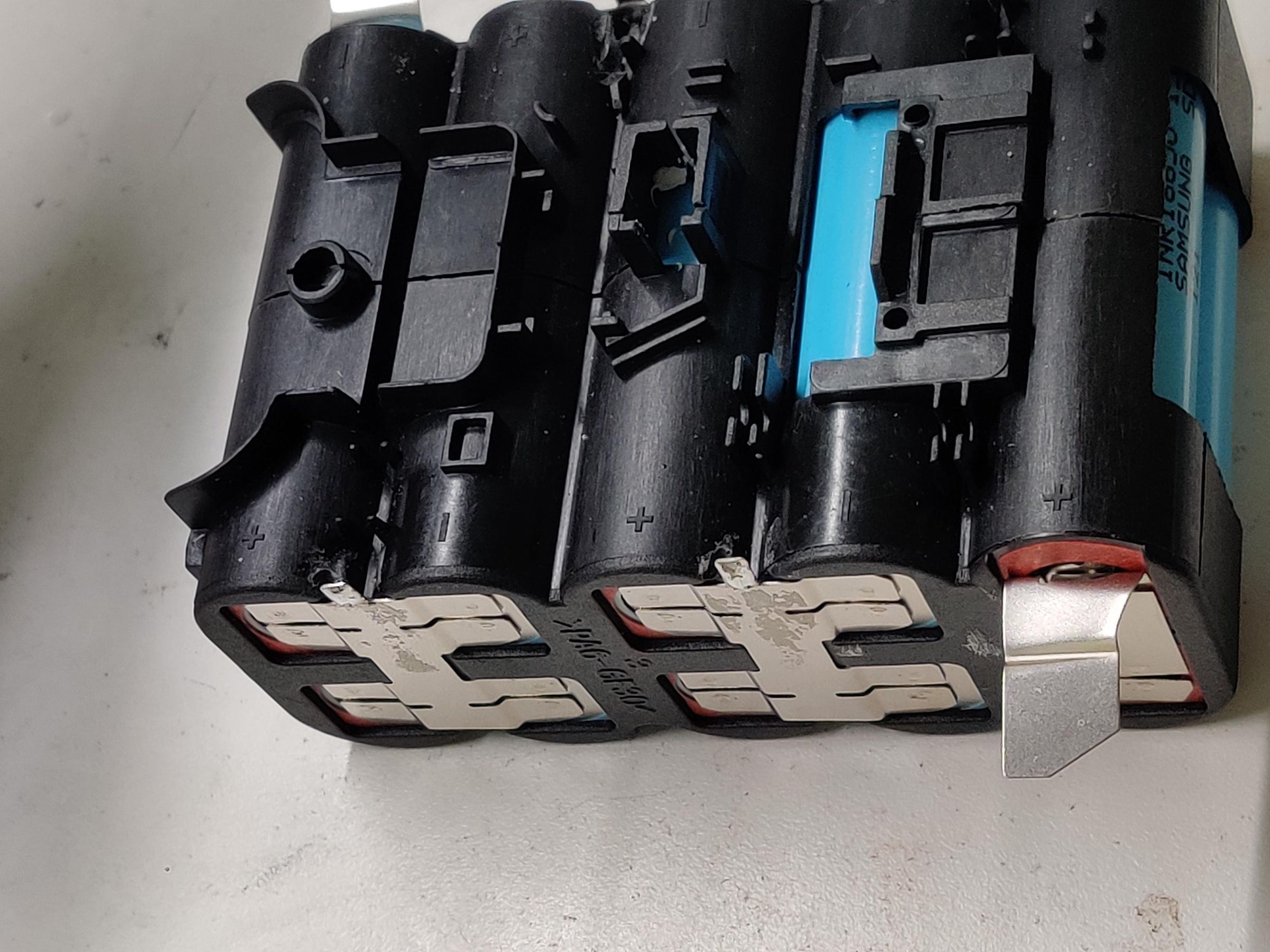 Snap-on Battery Repair/Repacking : 5 Steps - Instructables