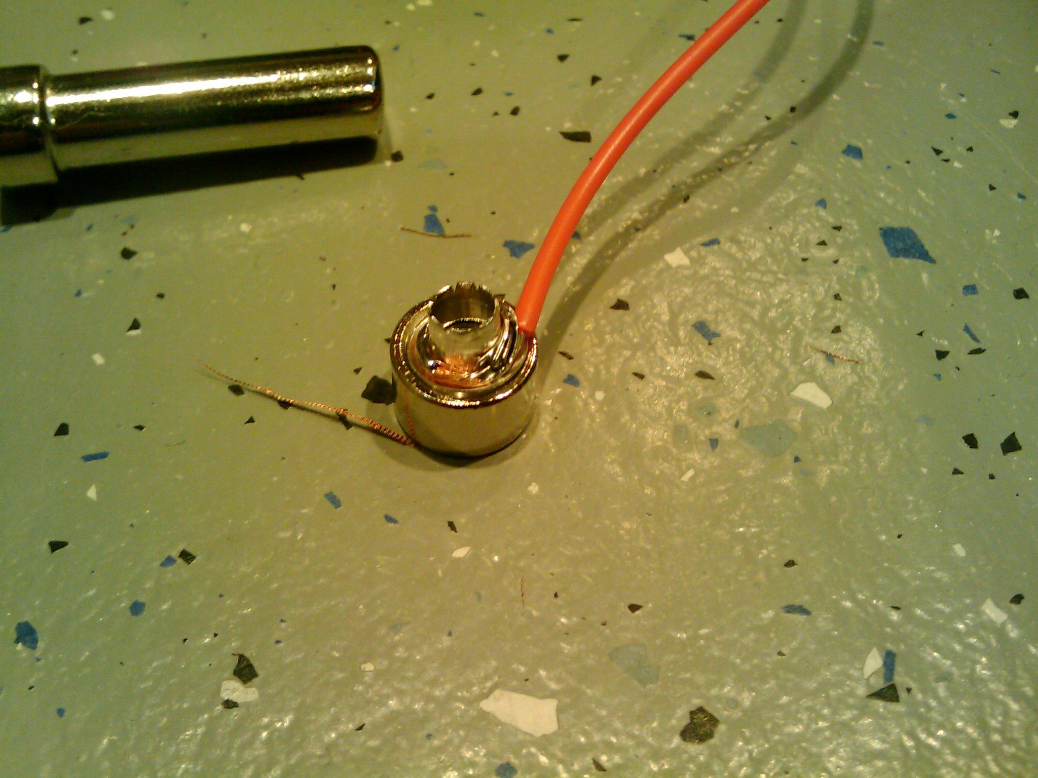 Microcontroller Fabric Tone Generator in C-code : 8 Steps (with ...