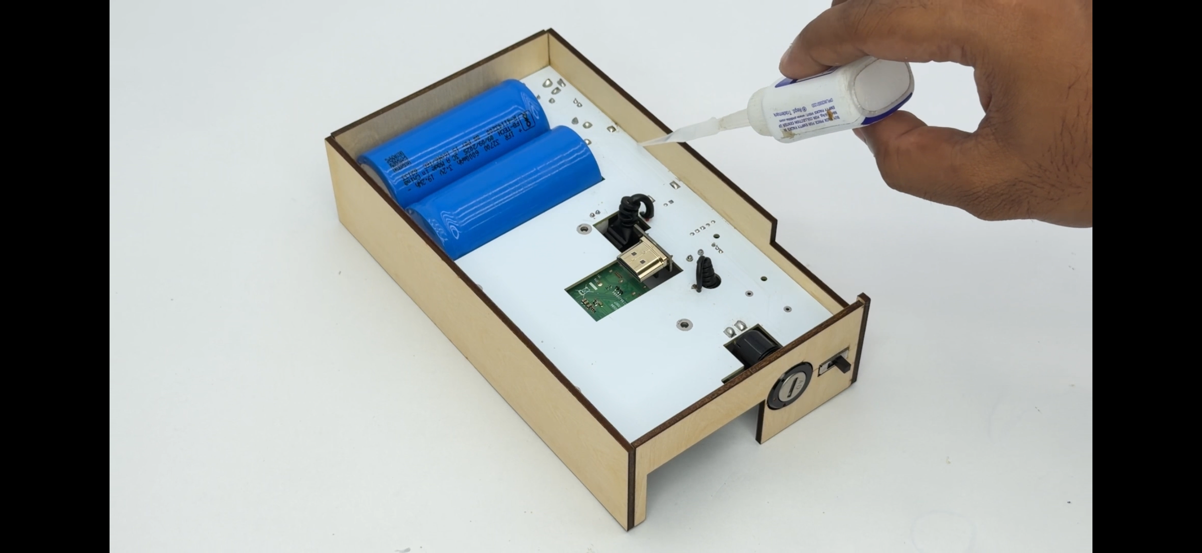 I Built a Portable Raspberry Pi Computer That Can Do Almost Everything ...