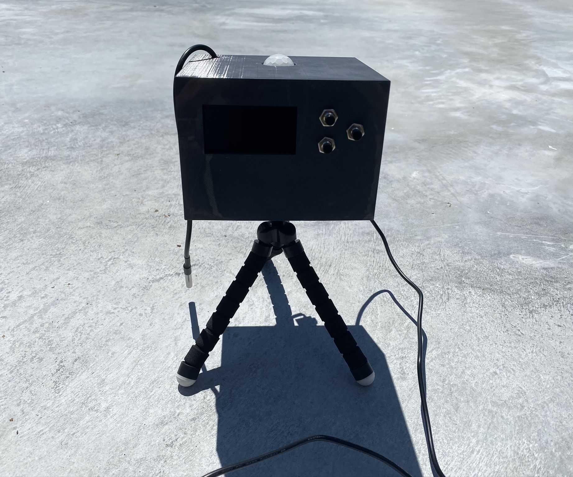 EasyTalk: Easy Communication and a Calendar Next to You