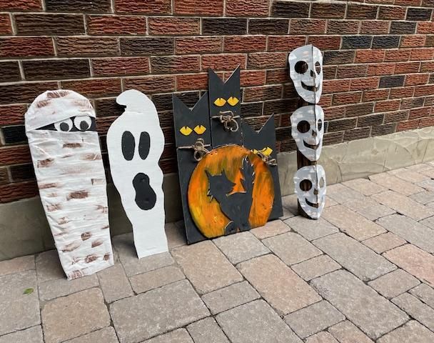 RECYCLABLE HALLOWEEN DECORATIONS