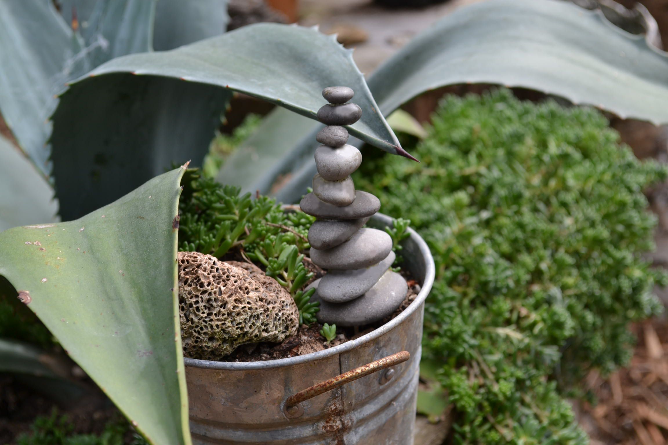 ∴ GARDEN STONES TOWER (ometto) ∴