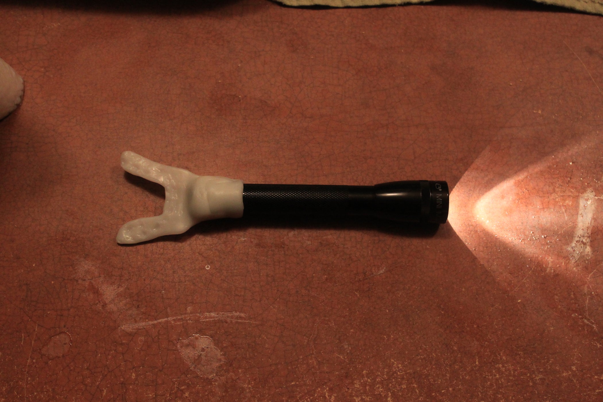 Bite Light the Mouth Held Flashlight Hack 4 Steps Instructables