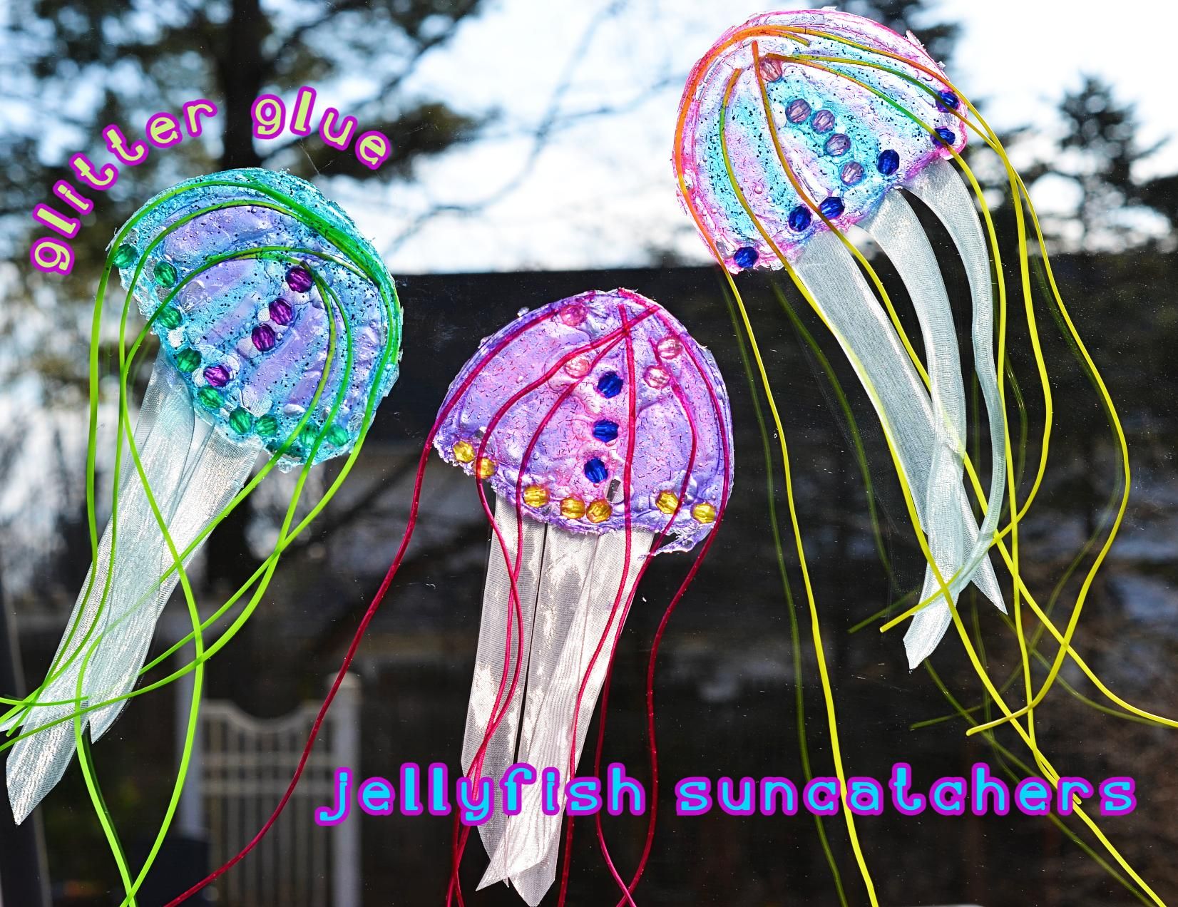 Glitter Glue Jellyfish Suncatchers 9 Steps (with Pictures