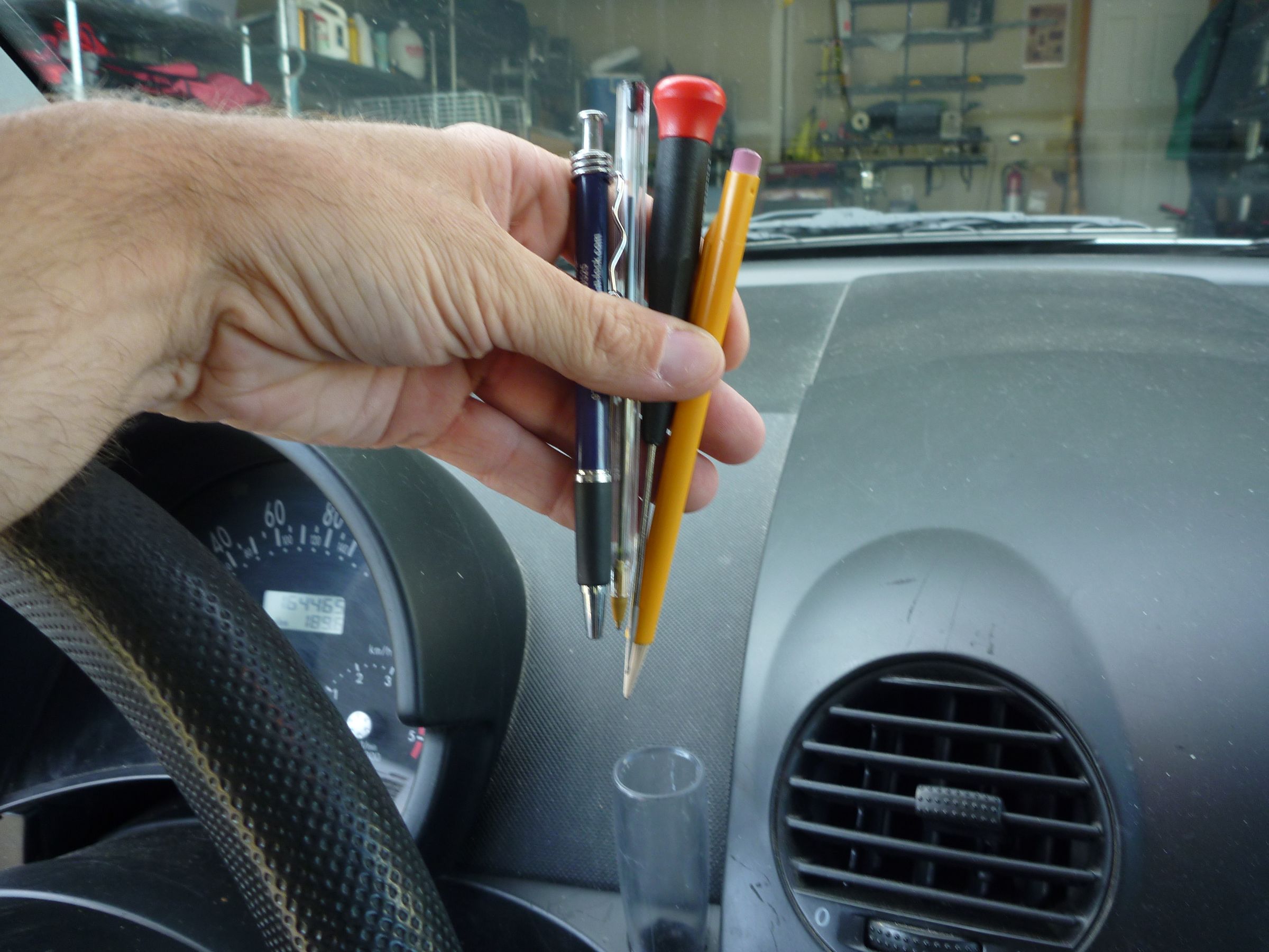 GLOVEBOX GADGET CHALLENGE El Beetle Bud Vase Hack 5 Steps