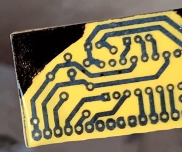 Etching PCB With HCL and Hydrogen Peroxide