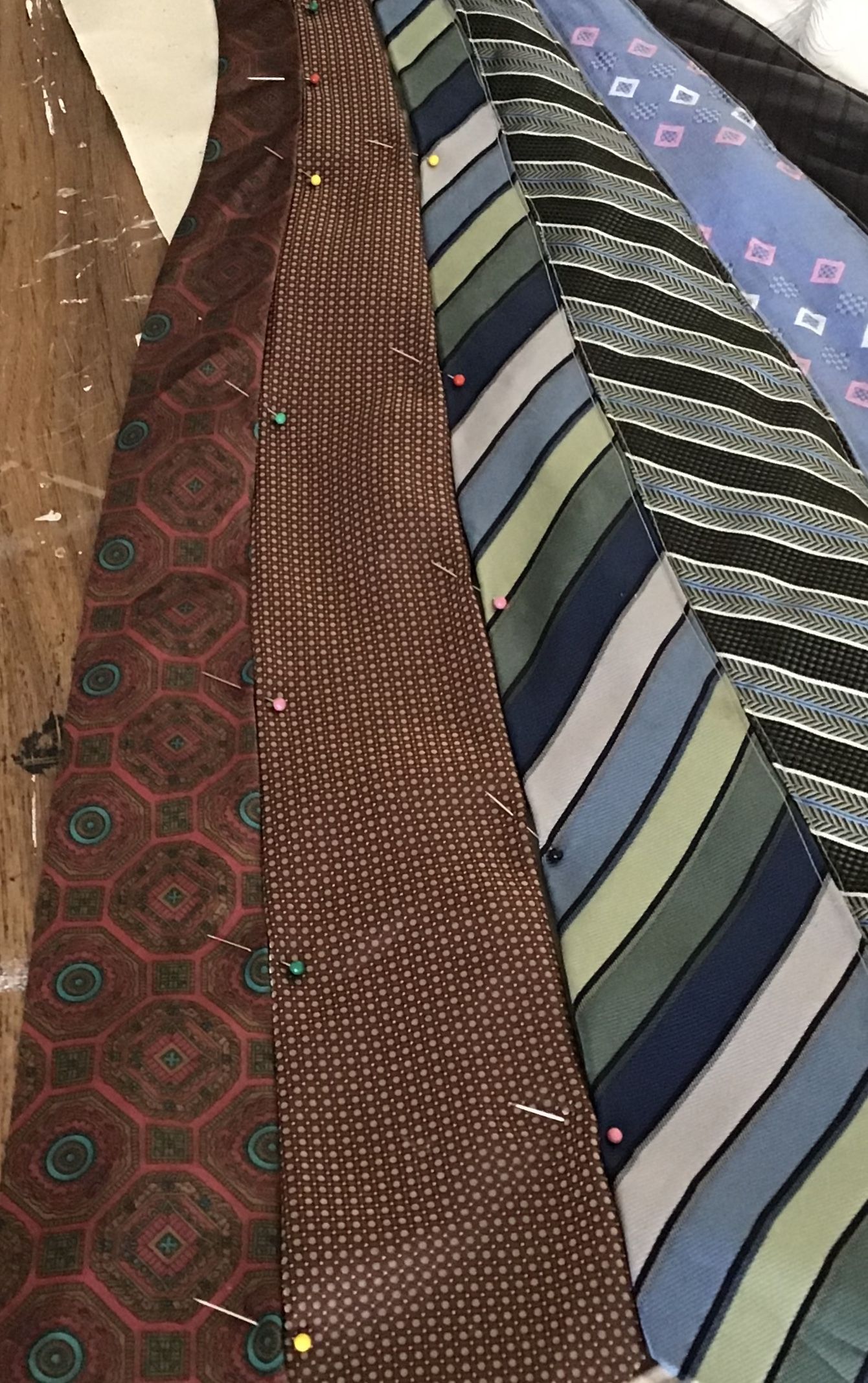 necktie apron pattern