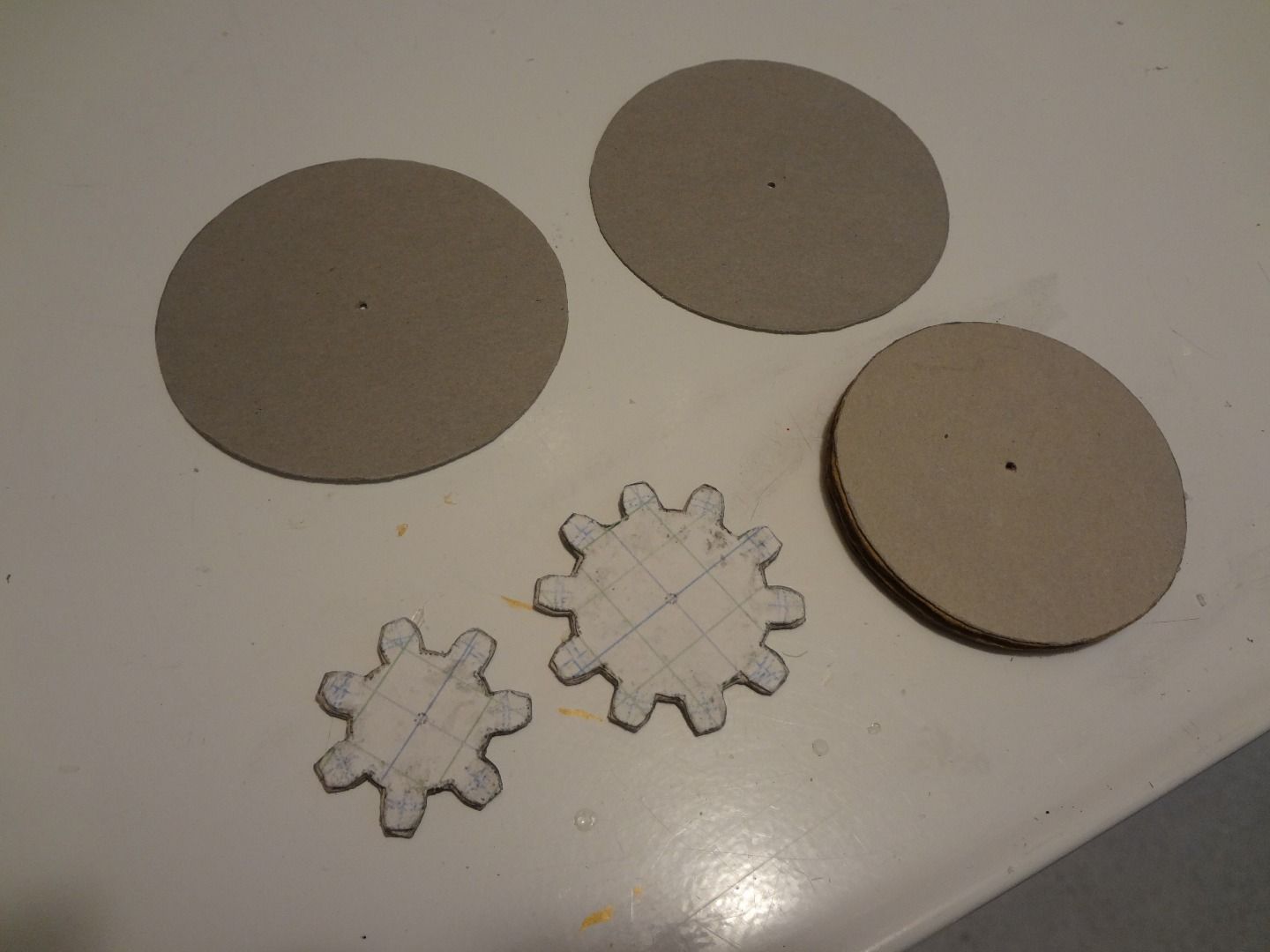 Classic Convertible Cardboard Electric Car. 16 Steps (with Pictures