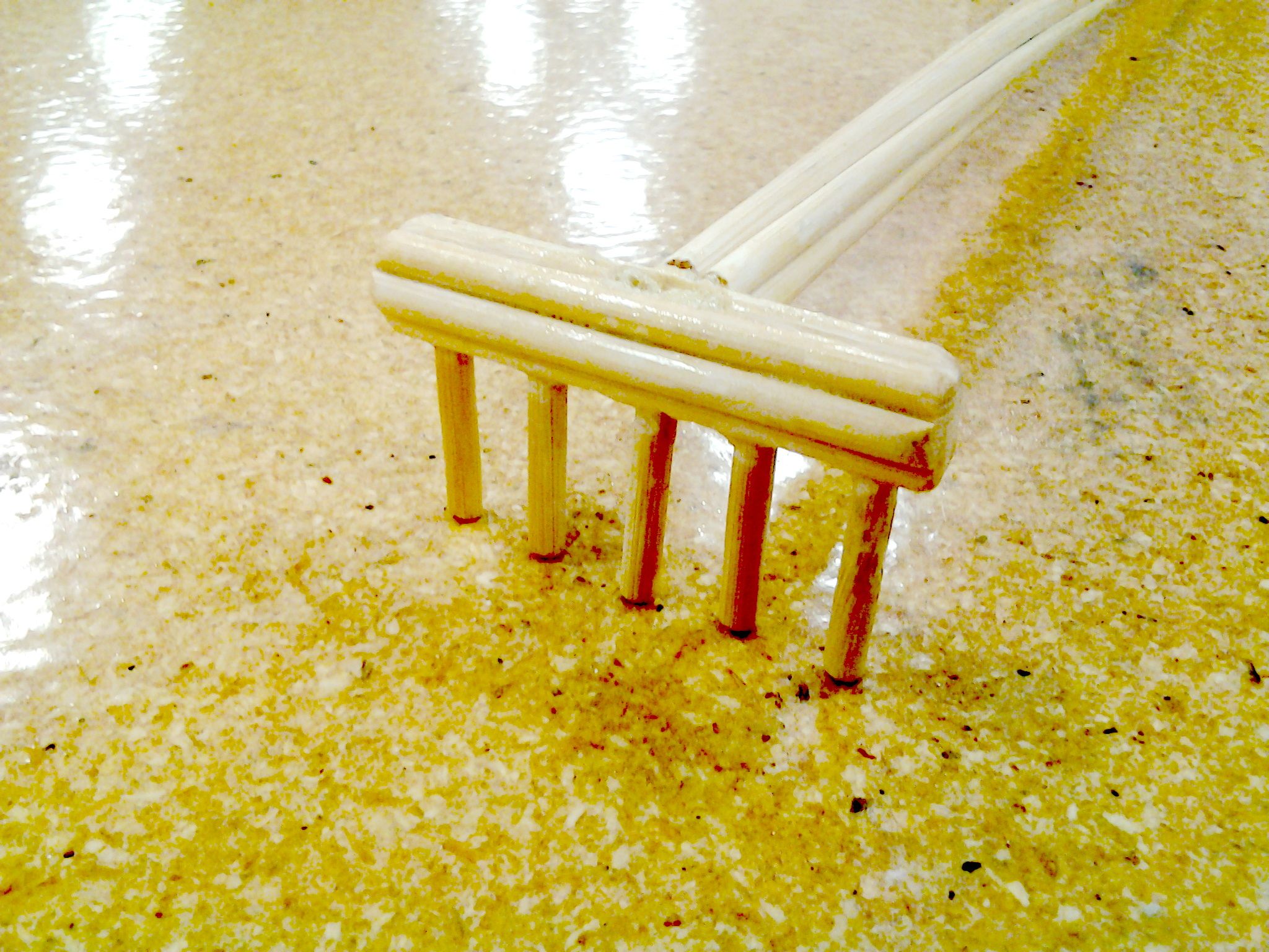 The Best Back Scratcher Ever! (or a Zen Garden Rake) 10 Steps