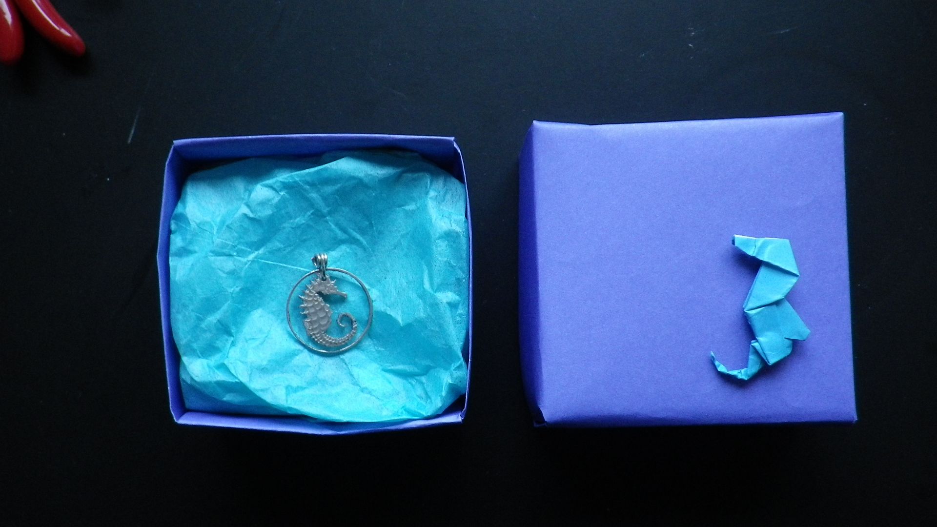 Seahorse Coin Cutting Pendant