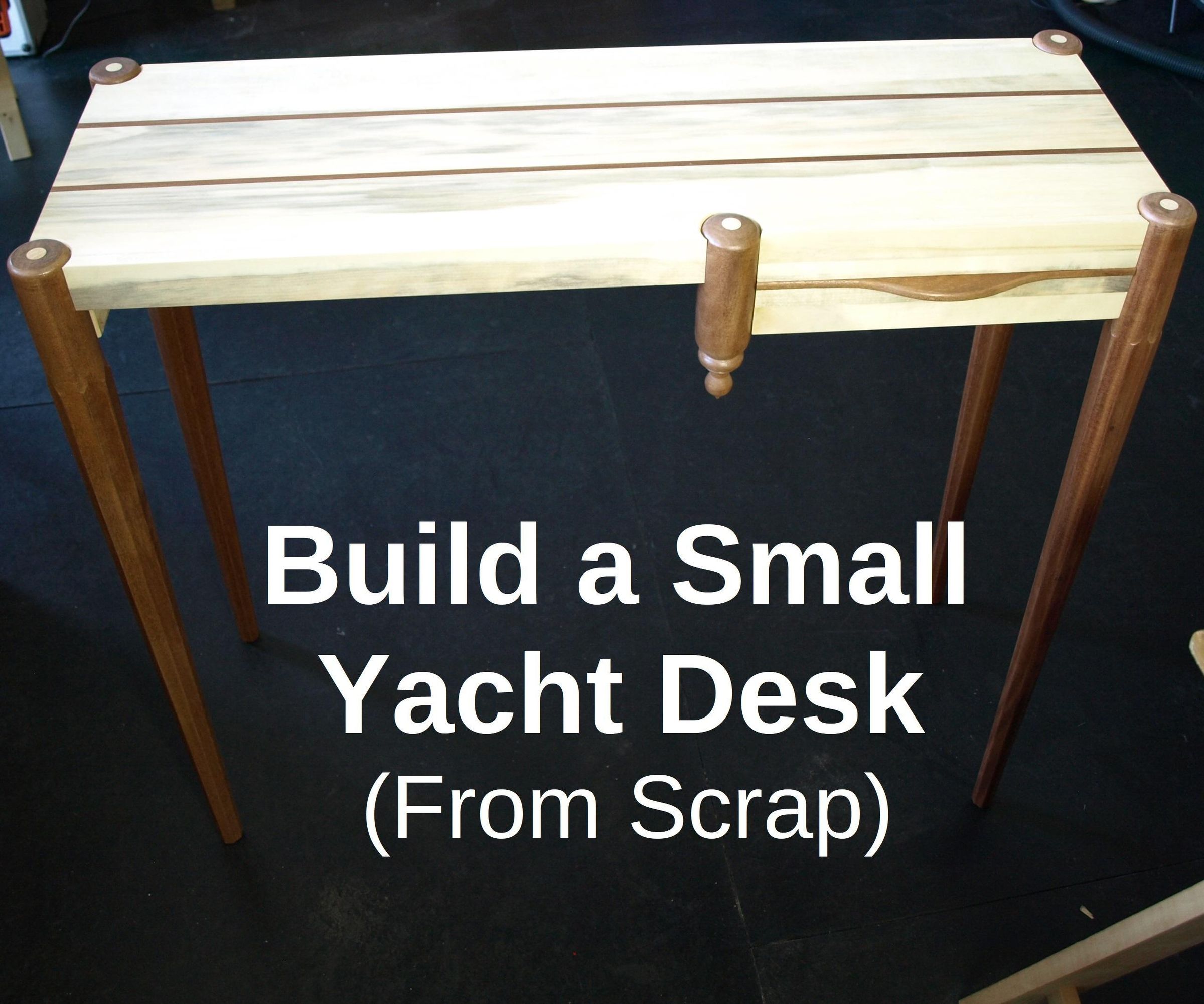 Compact "Yacht" Desk