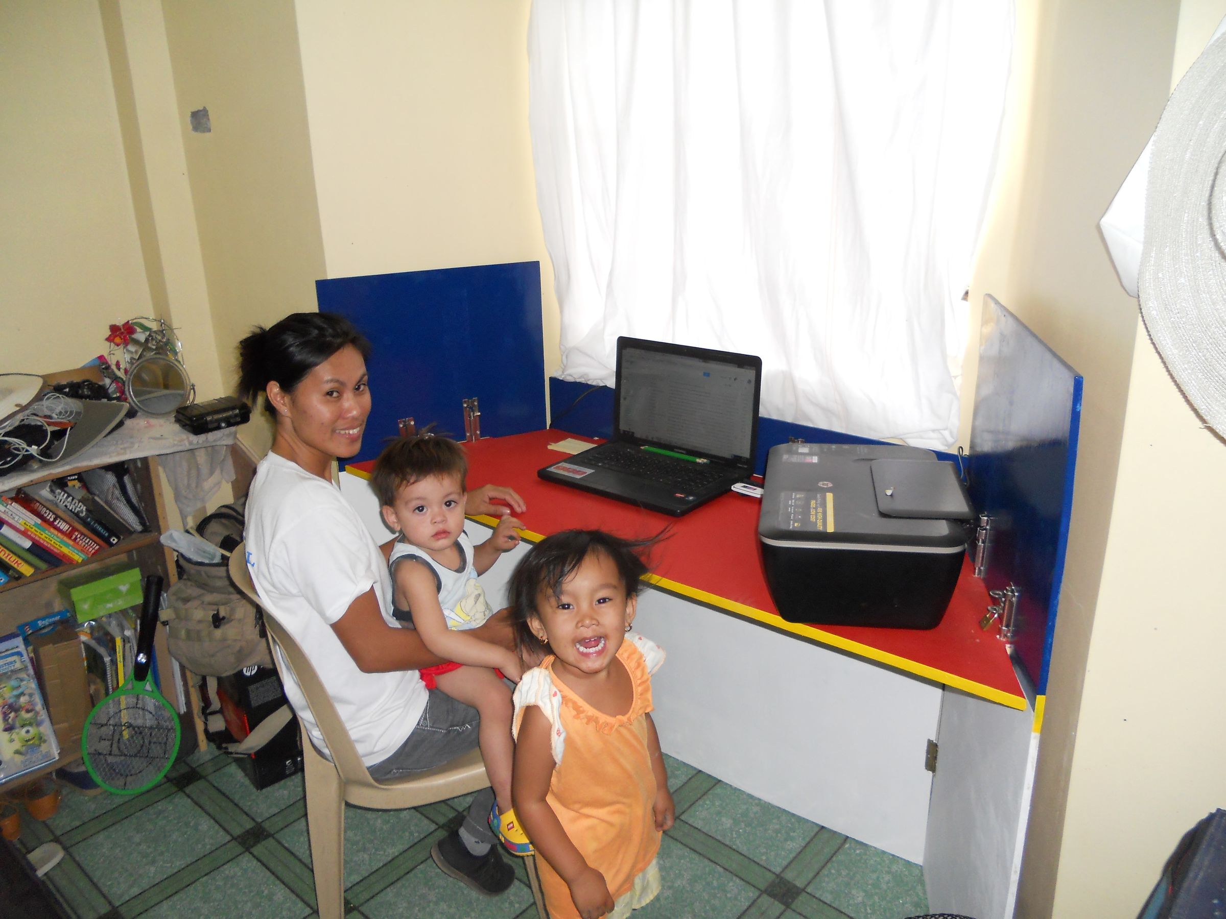 A Flat (ish) Pack Desk Using Hinges, Latches and Mortised Joints.