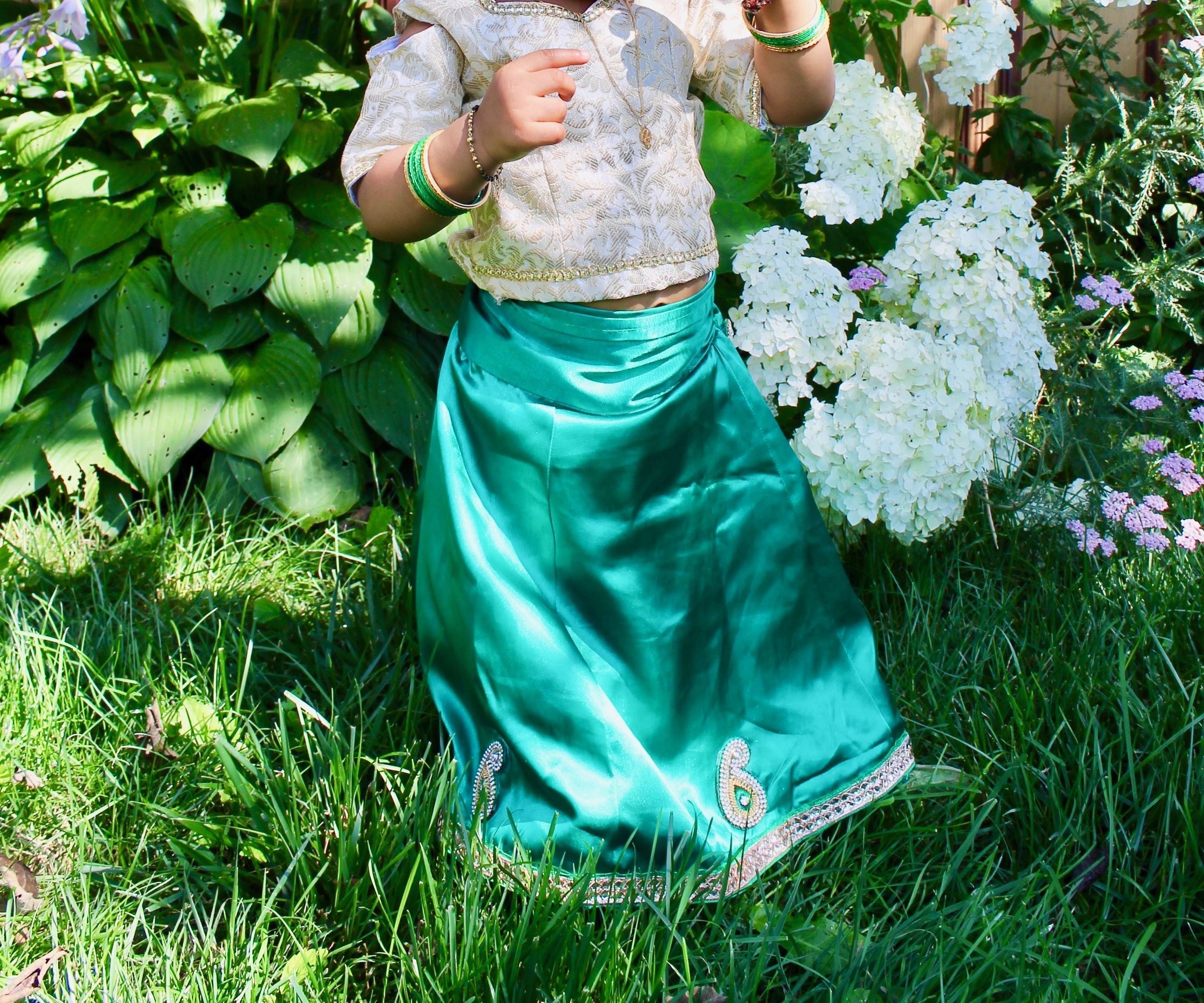 How to Sew a Simple Panel Skirt