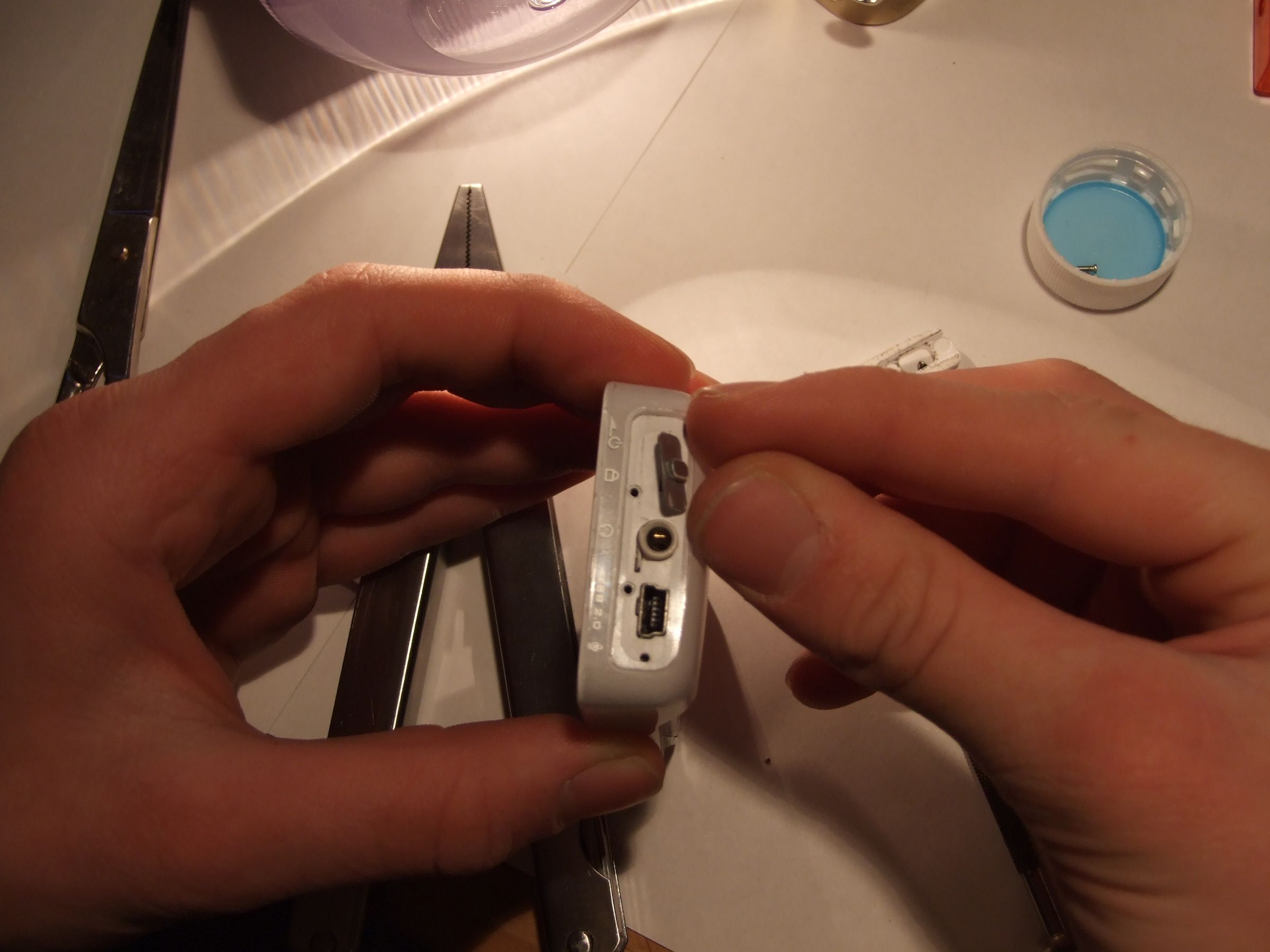 Zen Micro Headphone Jack Fix 13 Steps Instructables