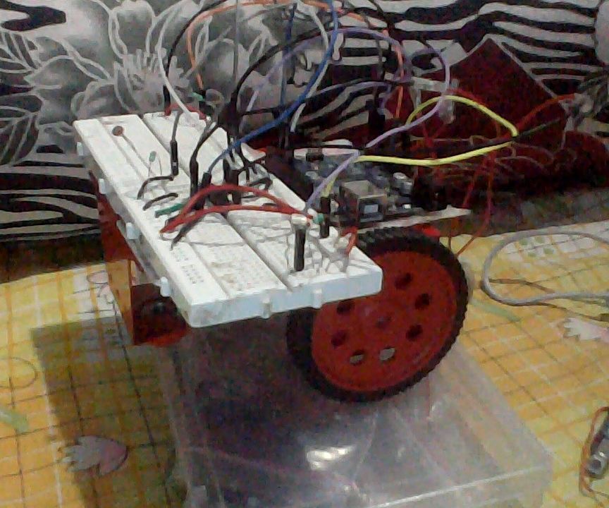 Arduino Light Controlled Bot