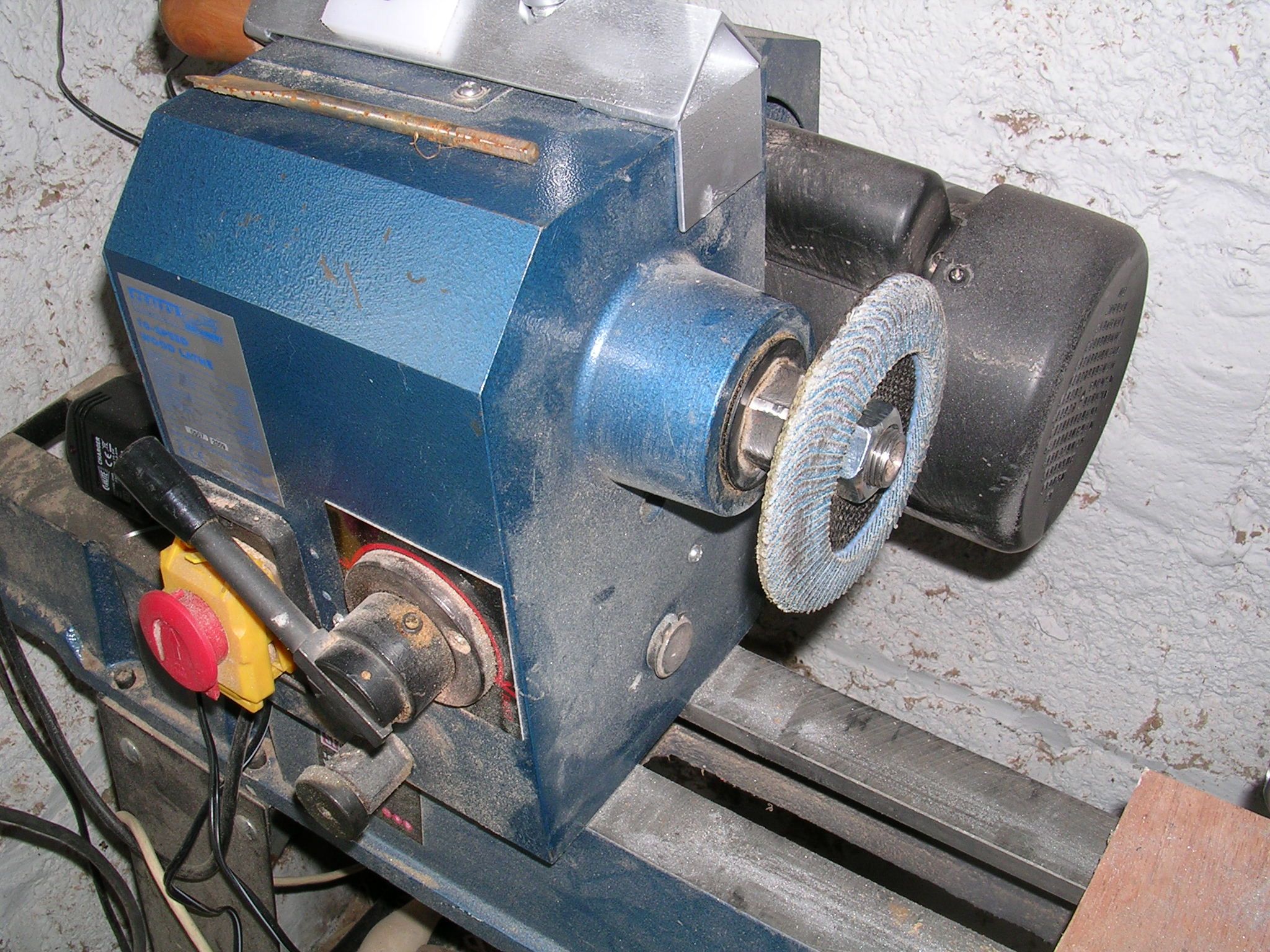 How to Attach a Flap Disk to a Wood Lathe.