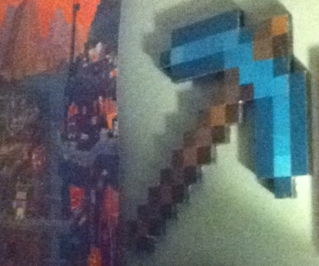 Minecraft Diamond/Iron Pickaxe