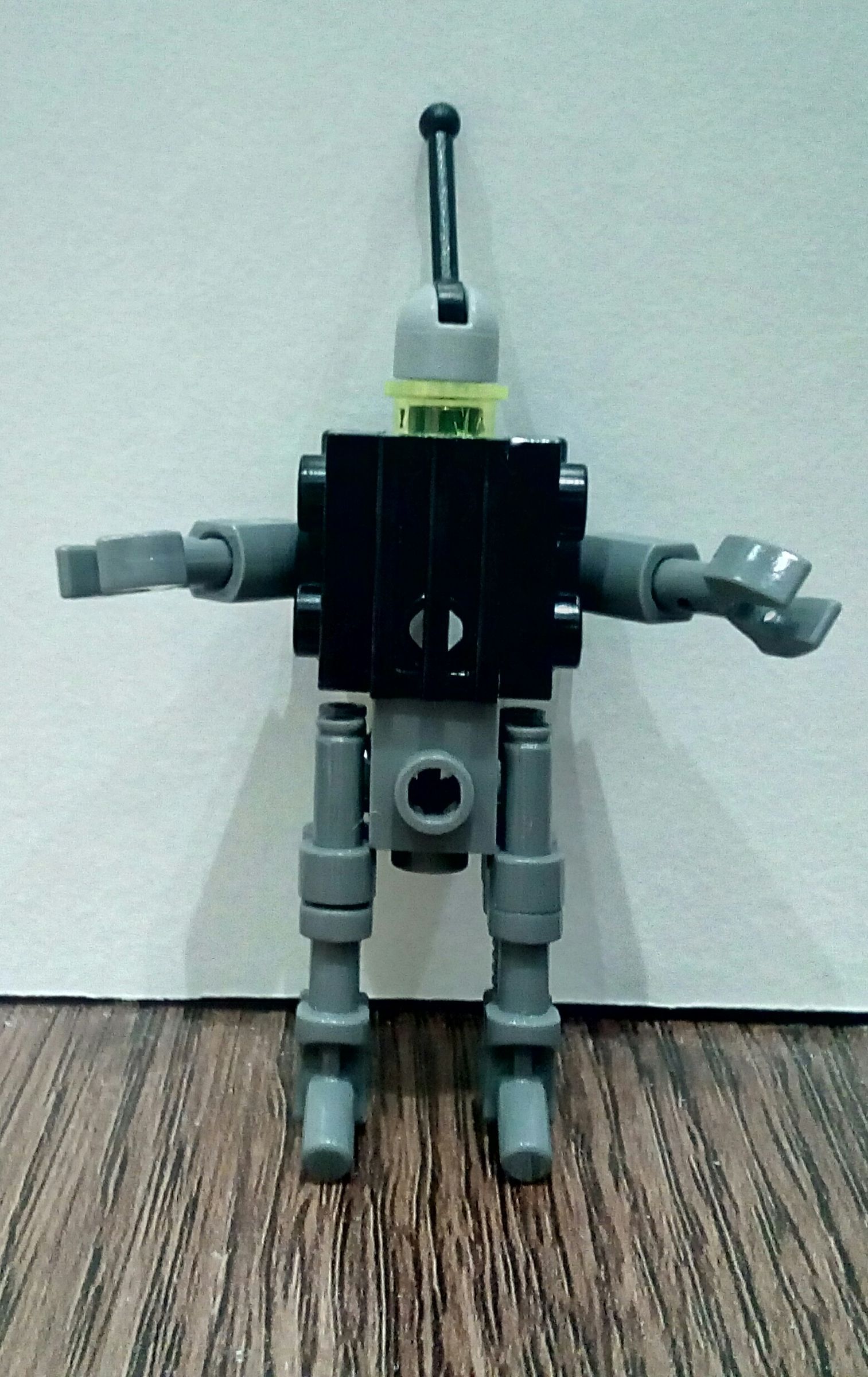 Small Spaceship and Robot