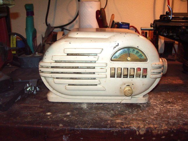 Repairing a "pig" Radio Housing