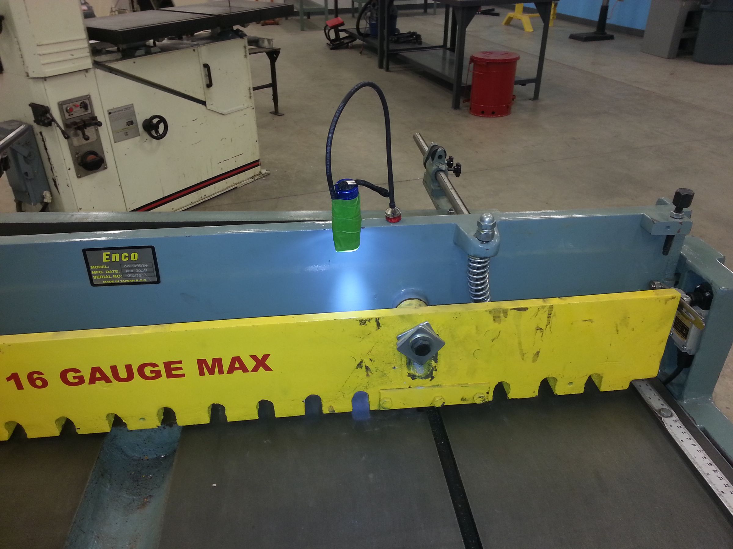 Flexible Magnet Shaft for Better Lighting With Tools Made at Techshop