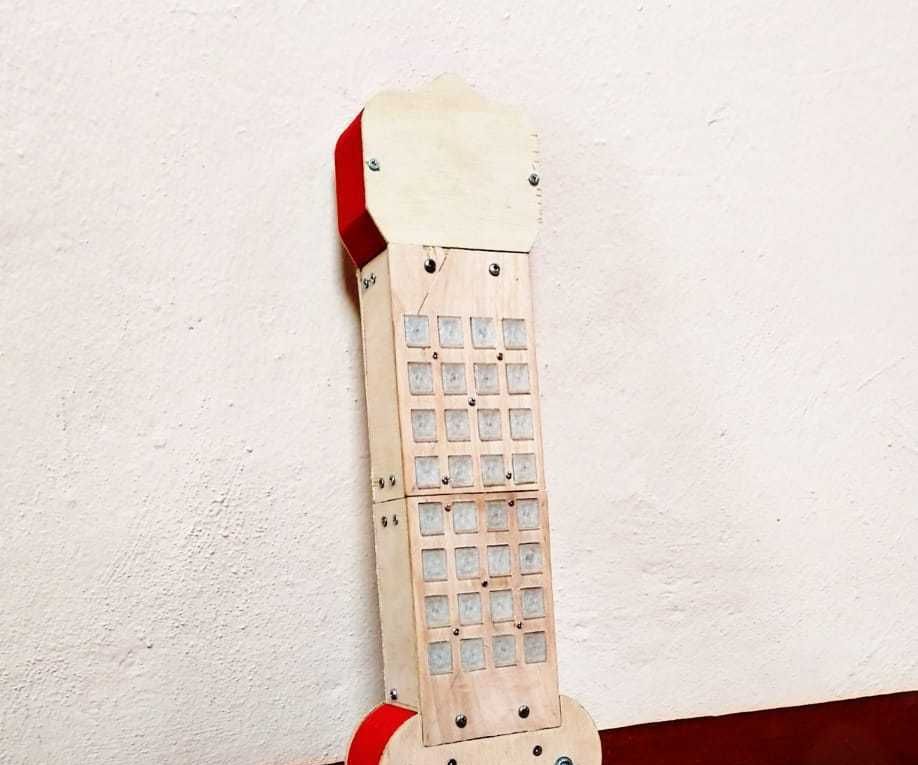 Design and Build an Didactic Ukulele.