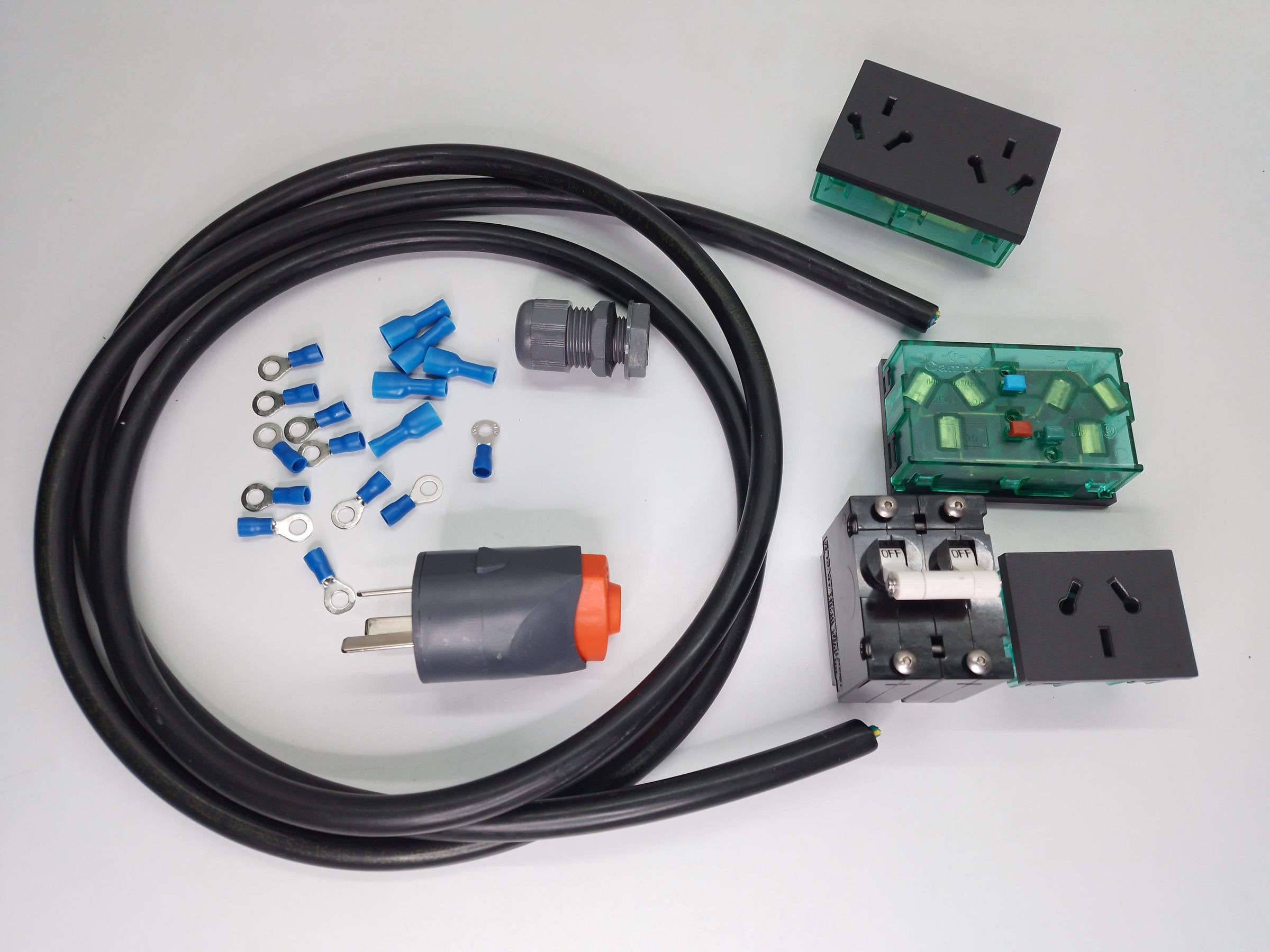 DIY Power Conditioner for Audio Built From an Old Cable Box 6 Steps
