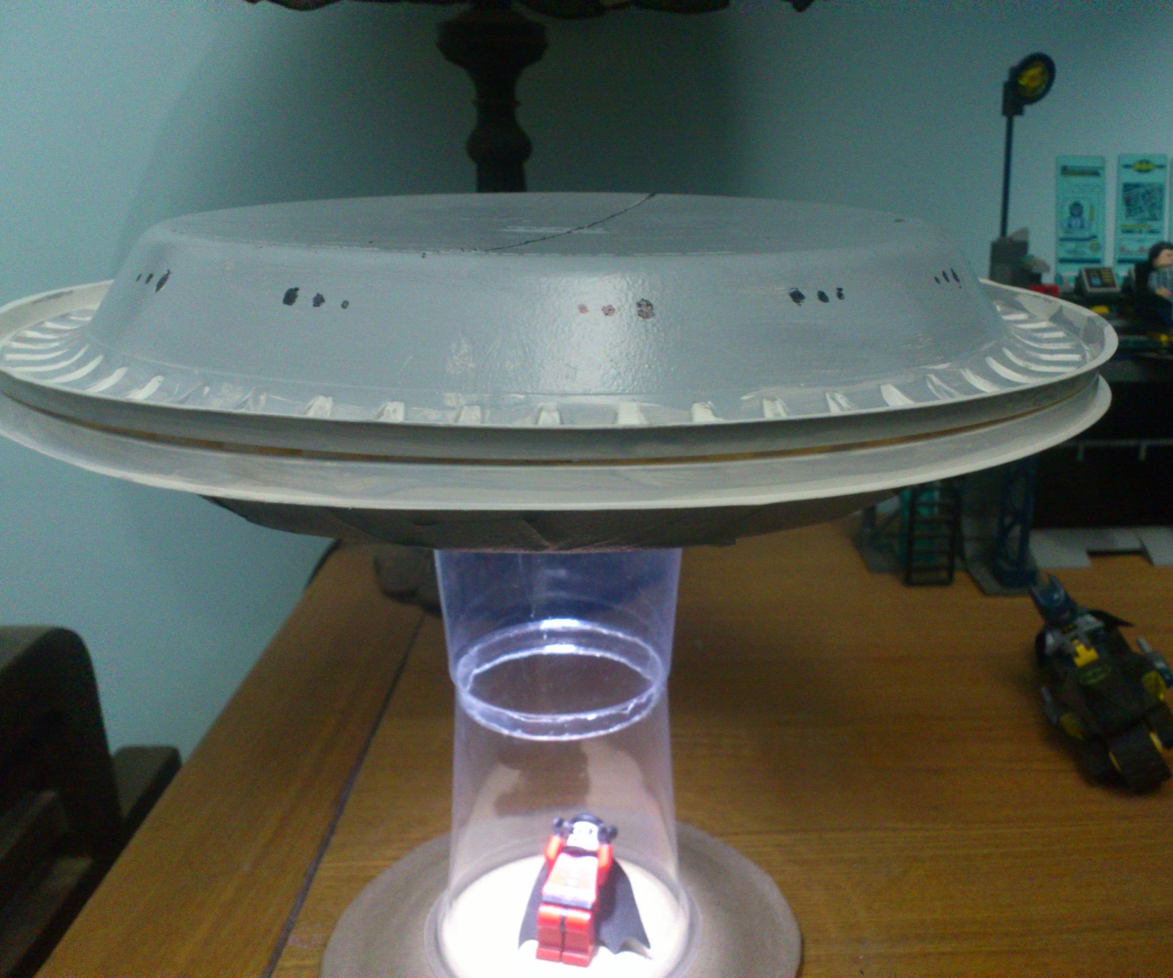 DIY UFO Lamp