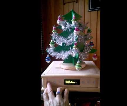 MAGICAL MUSICAL COUNTDOWN TO CHRISTMAS MACHINE