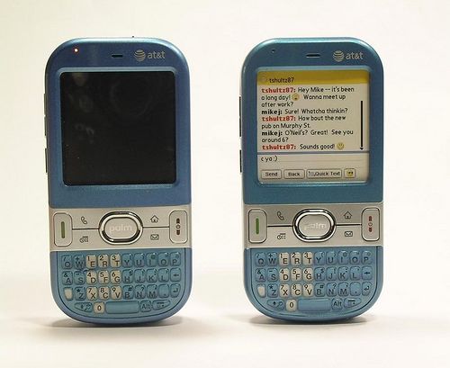 Replacing a Palm Centro Alpha Numeric Pad With One From a Demo Phone