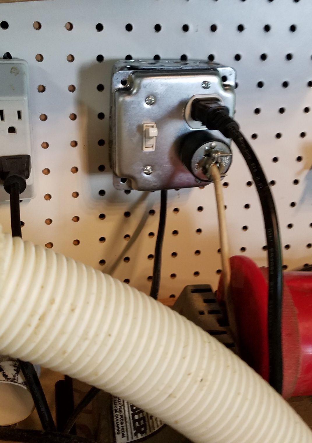 Build an Automatic Shop Vac/ Power Saw Switch 3 Steps (with Pictures