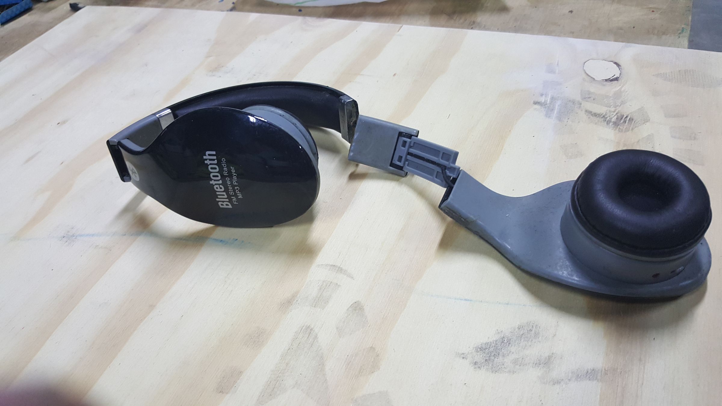 Como Reparar Unos Audífonos 