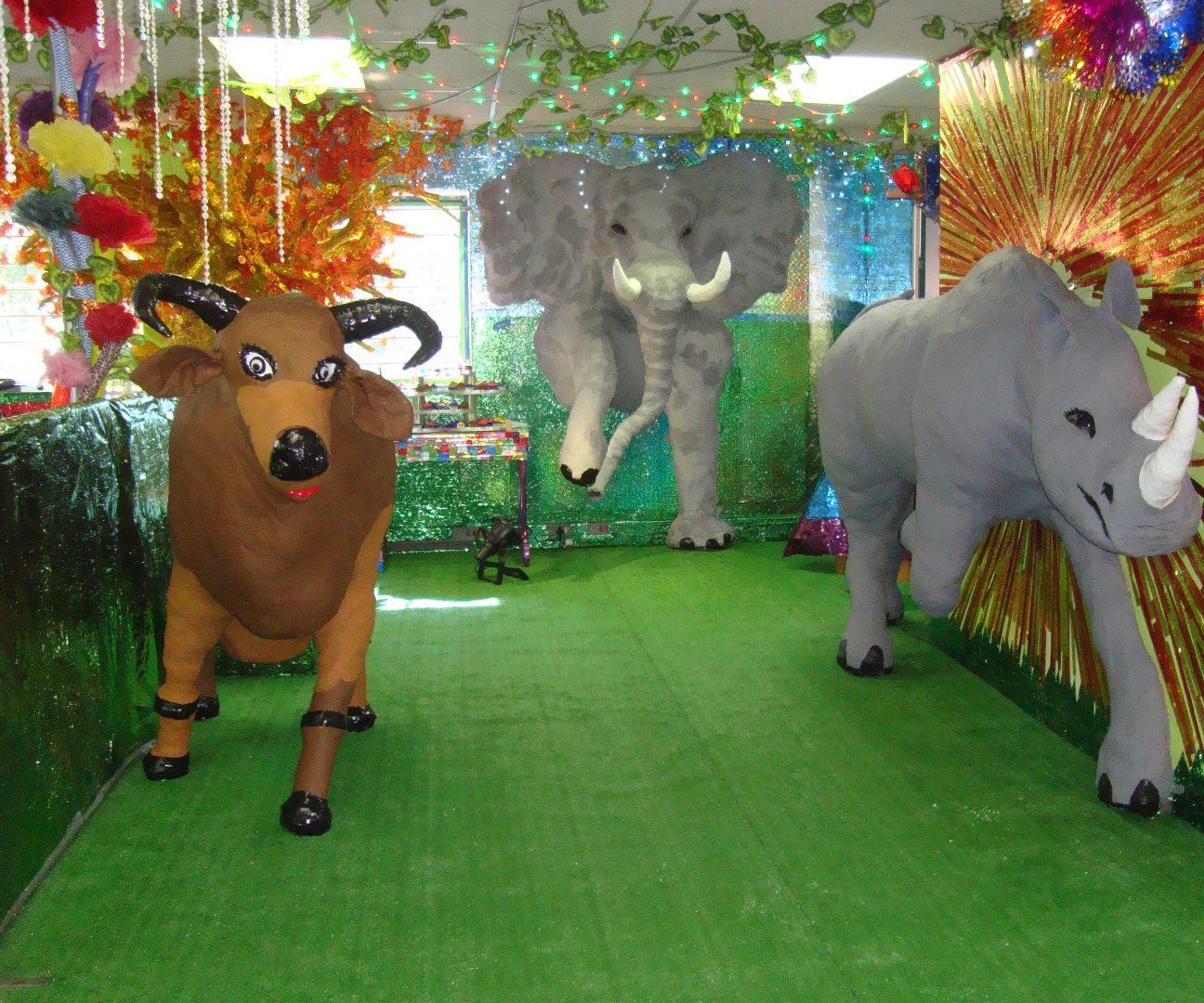 BUBBLE WRAP ELEPHANT RHINO TREES BULL FROG AFRICAN LADIES ETC