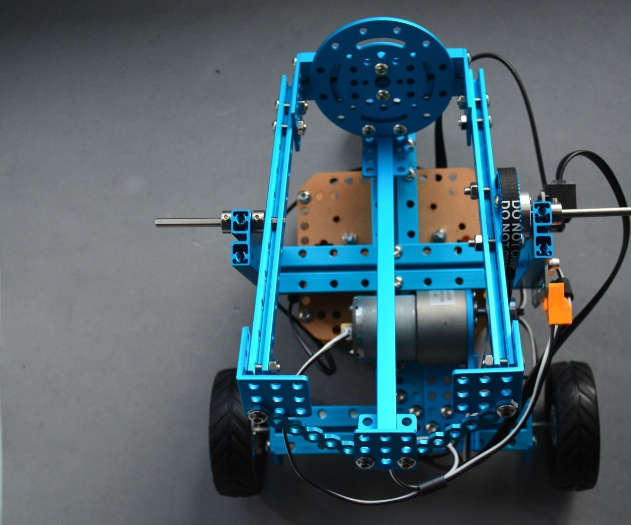 How to Make a Beverage Pouring Robot With Makeblock