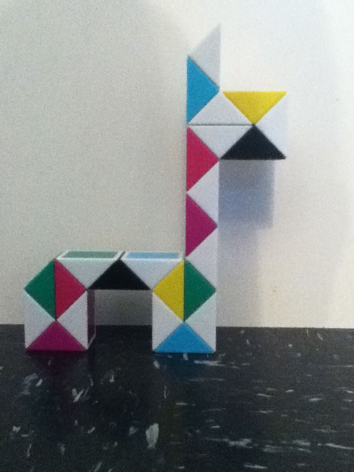 Llama Using Snake Puzzle