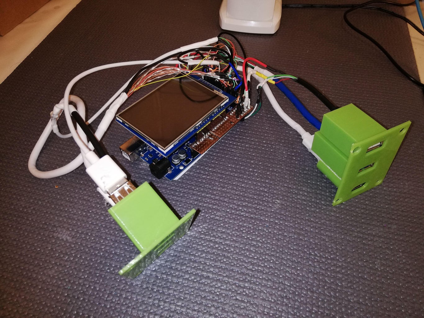 Connect the USB Sockets to the Arduino Mega