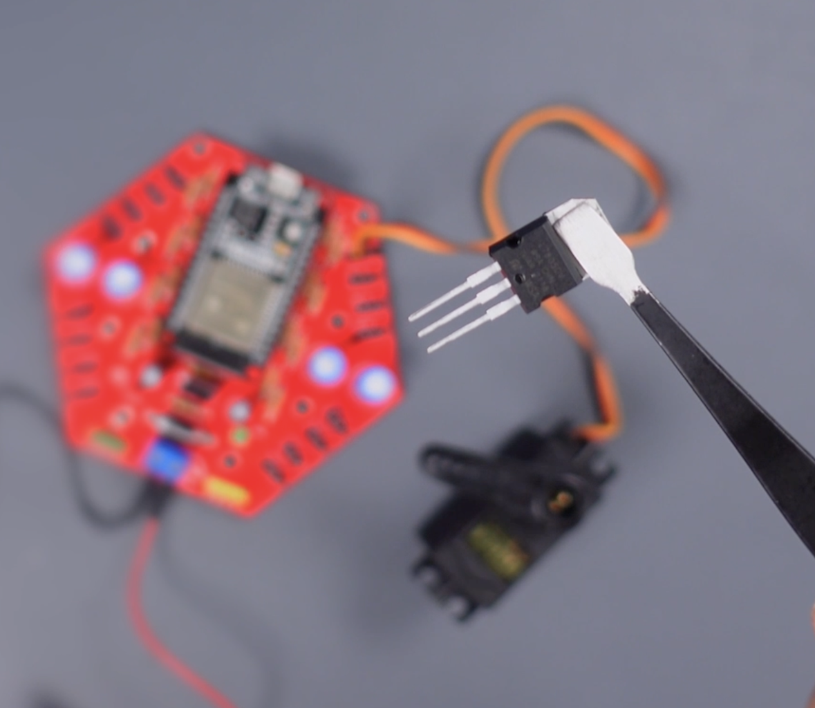 One and Multiple Servo Motor Control With ESP32 Development Board : 8 ...