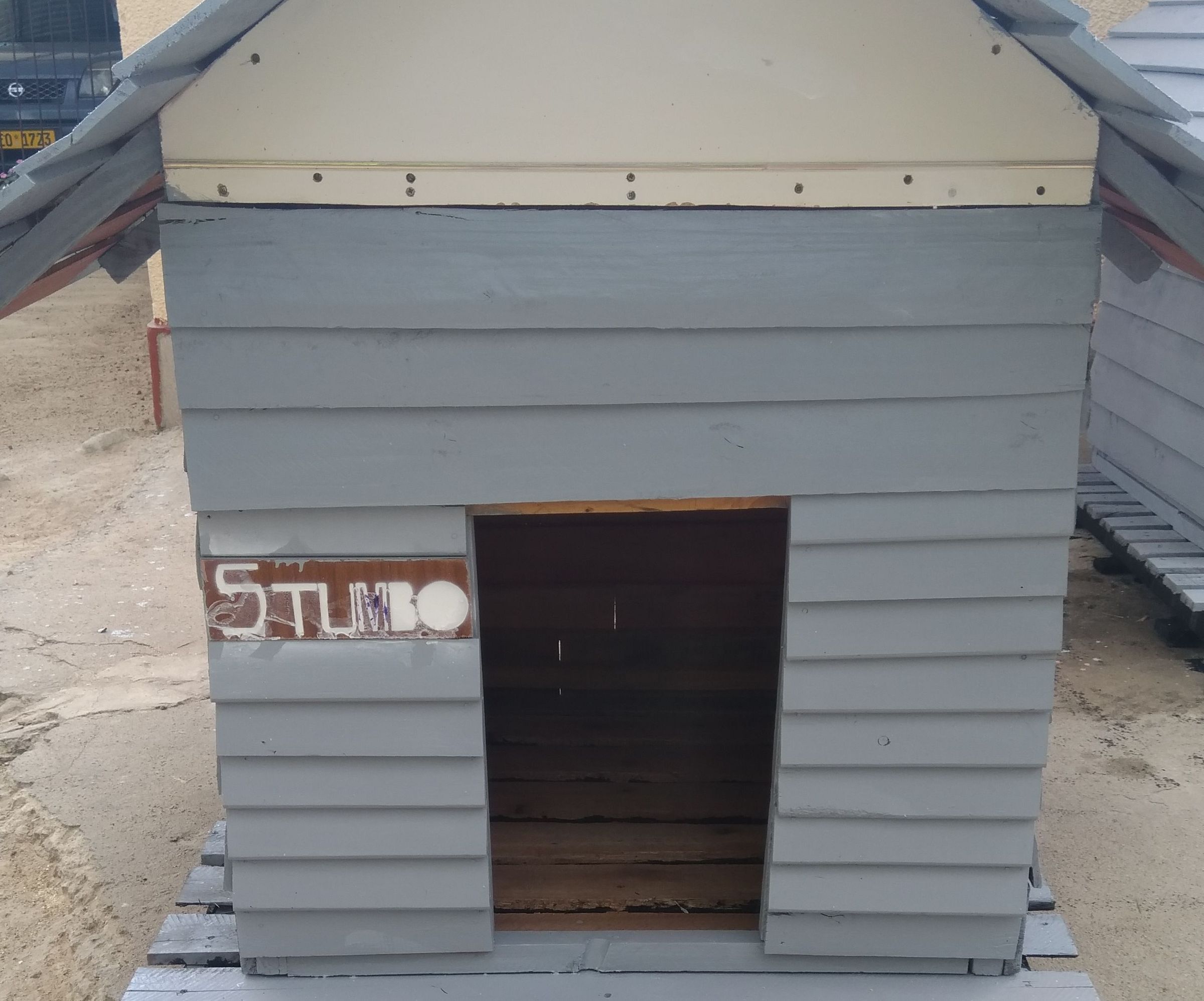 Cheap Dog House