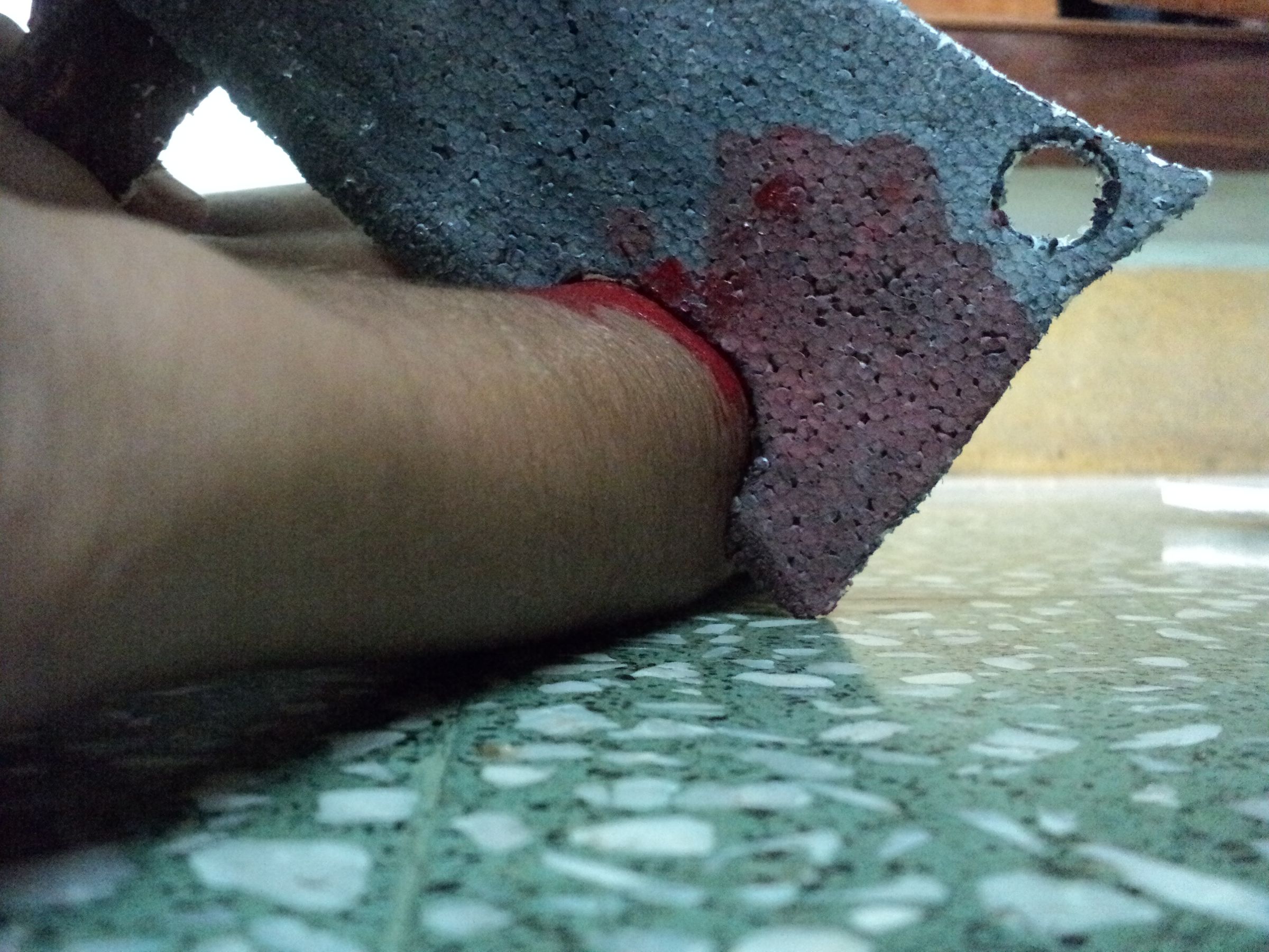 esy to make artificial knife