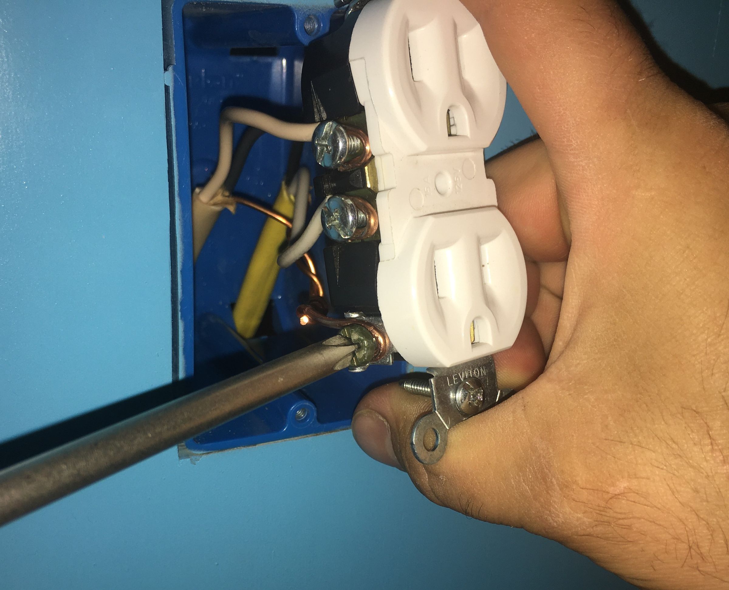 Replacing Outlets 13 Steps (with Pictures) Instructables