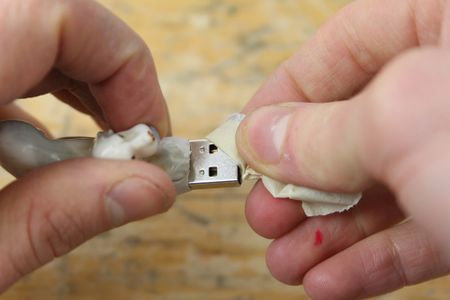 Attaching Stuff to the USB