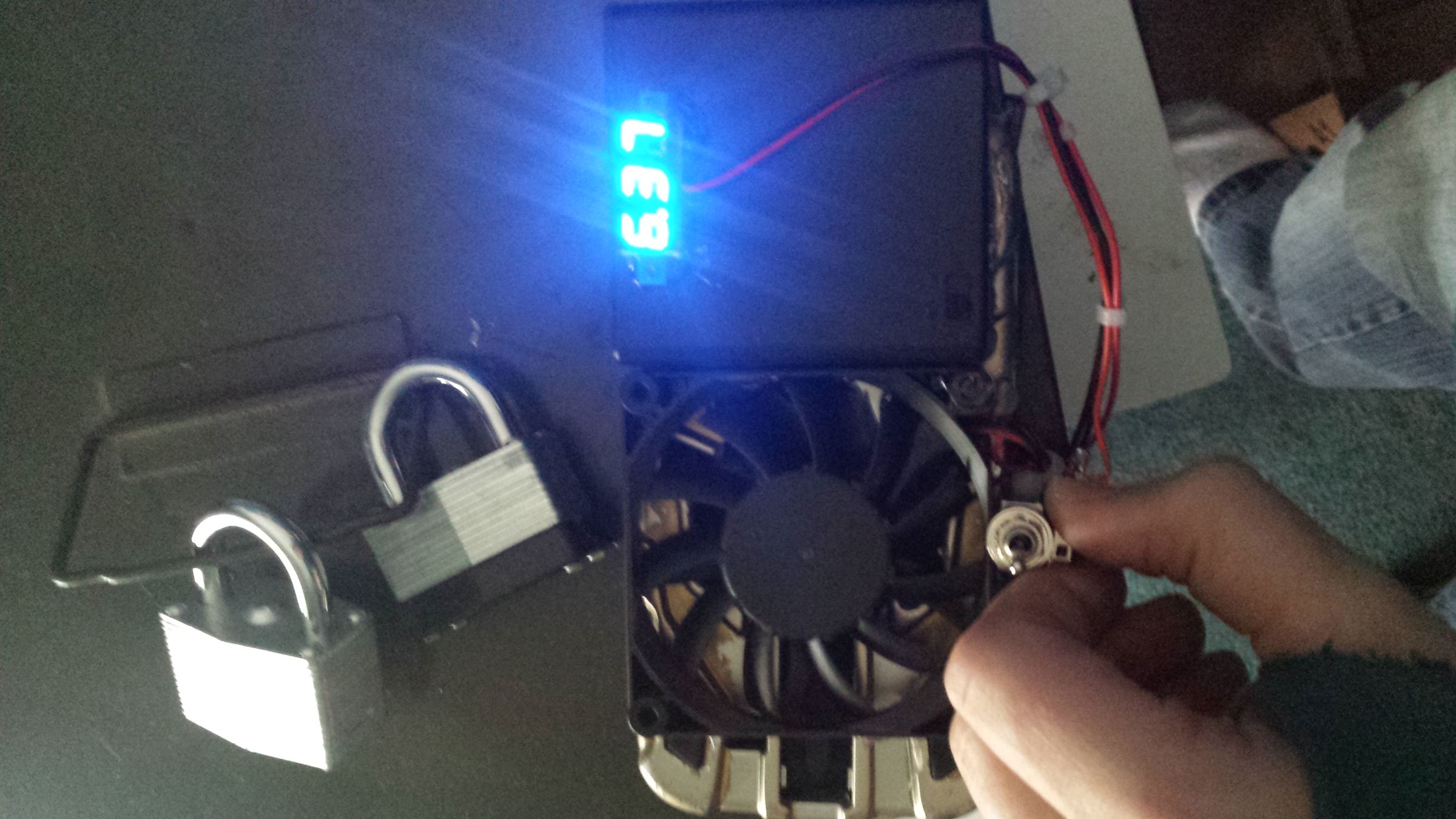 overheat-proof phone case